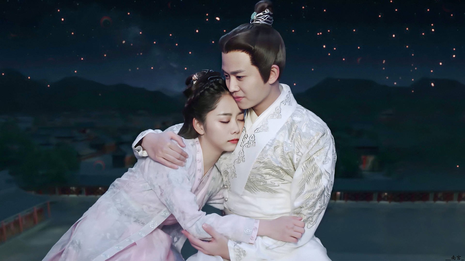 爱游戏 电竞-“东安湖赛场：铁人三项运动员挑战赛道，拼劲力与速度”