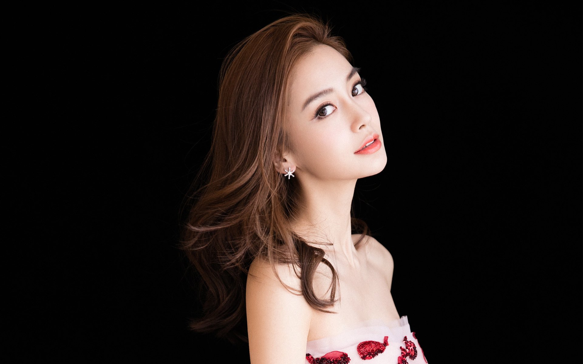 爱游戏app下载-中超俱乐部间资金差距扩大现状，中超俱乐部投入