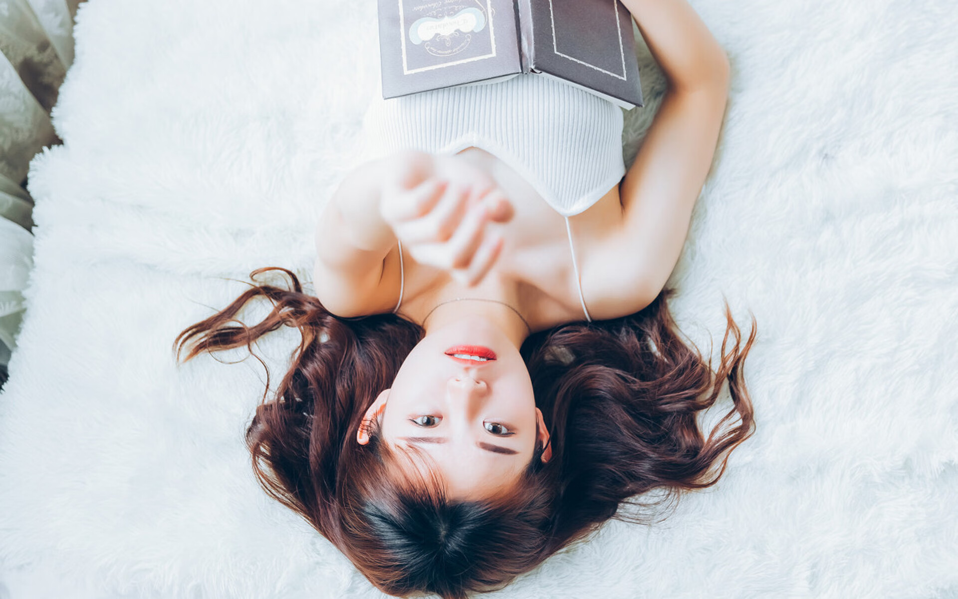 AYX体育-“安赫尔·巴尔博萨的精准配合与战术执行，带领美洲狮队实现全球崛起”